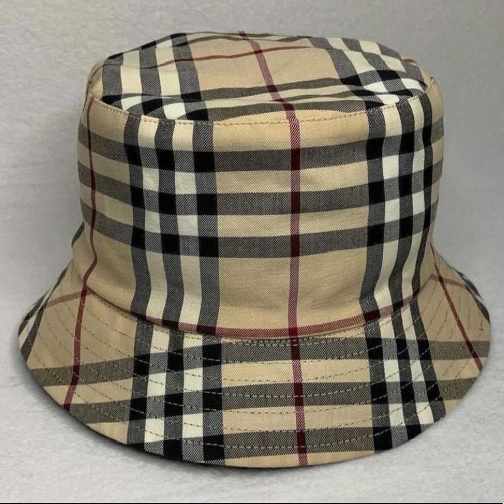 Burberry Bucket hat